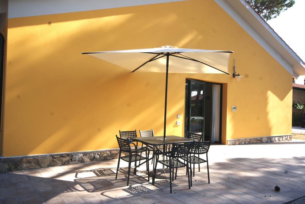 La Fattoria Di Tirrenia Aparthotel Buitenkant foto