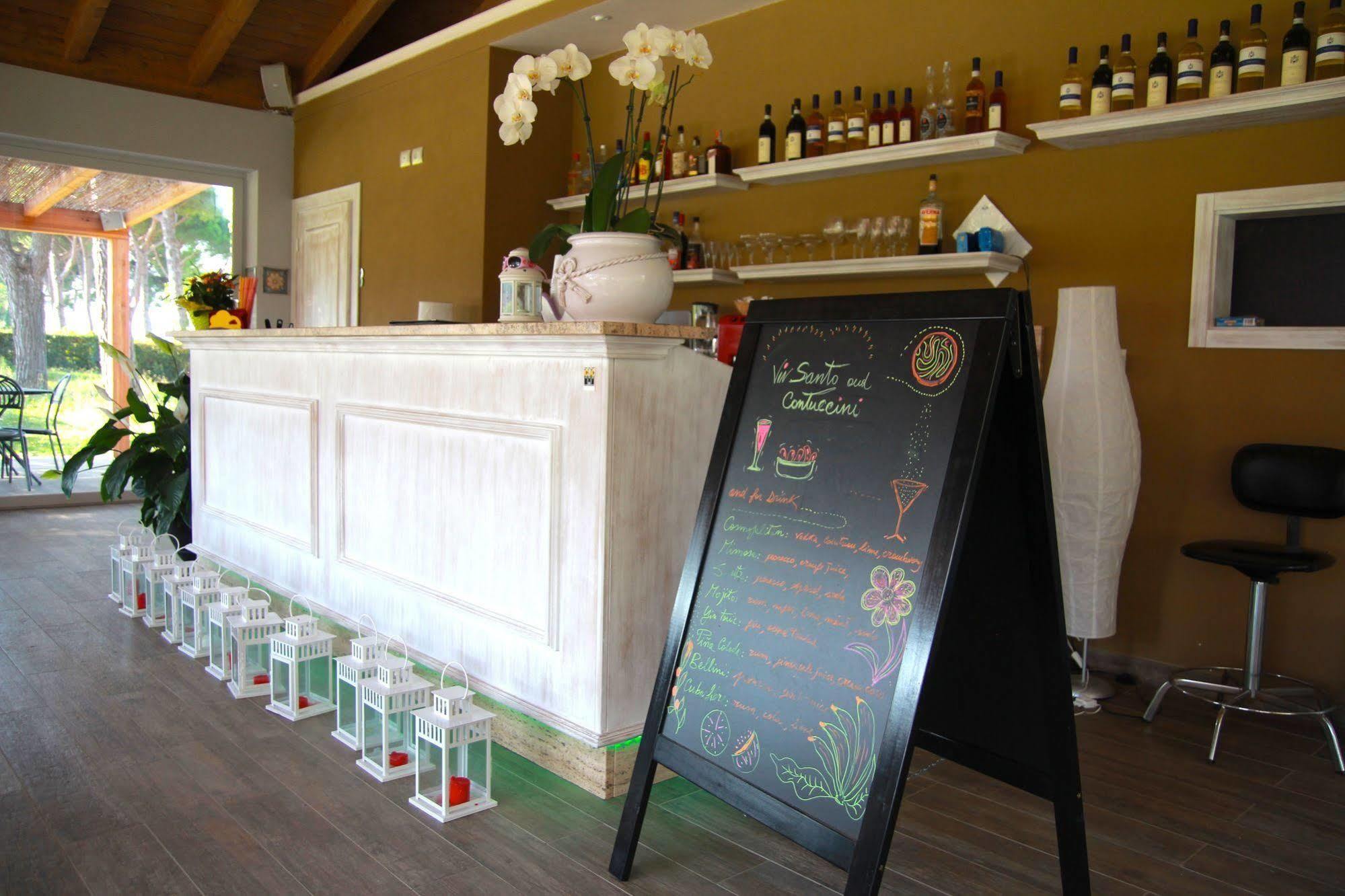 La Fattoria Di Tirrenia Aparthotel Buitenkant foto