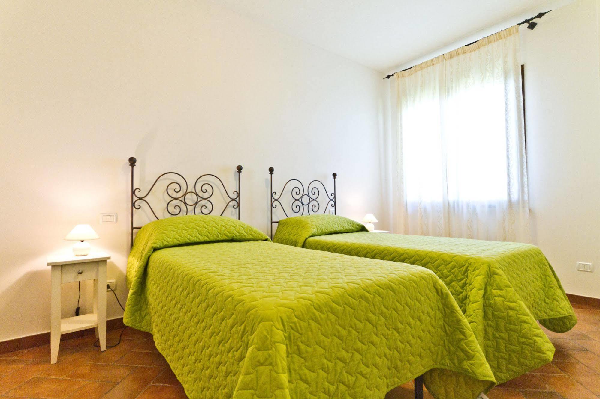 La Fattoria Di Tirrenia Aparthotel Buitenkant foto