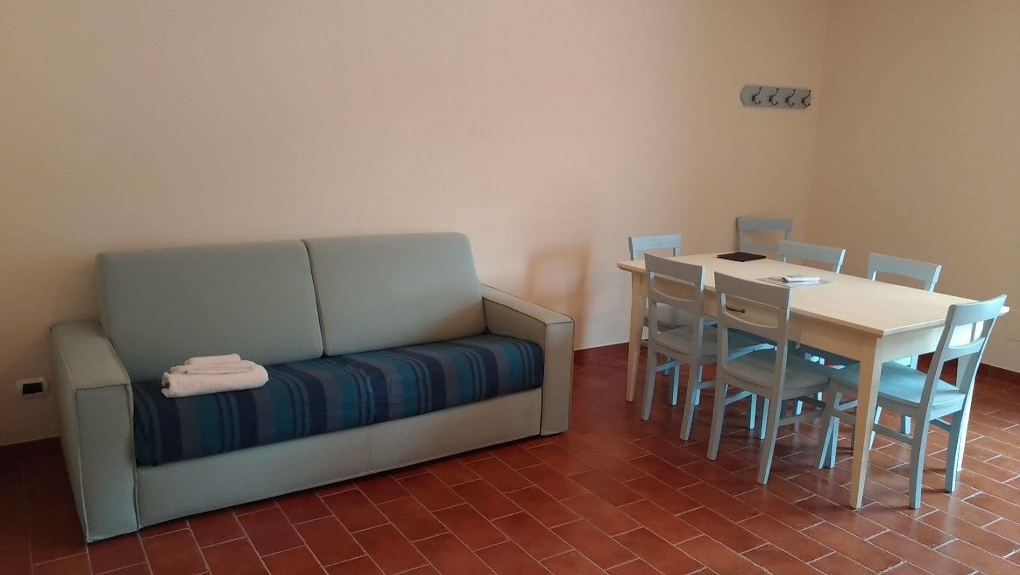 La Fattoria Di Tirrenia Aparthotel Buitenkant foto