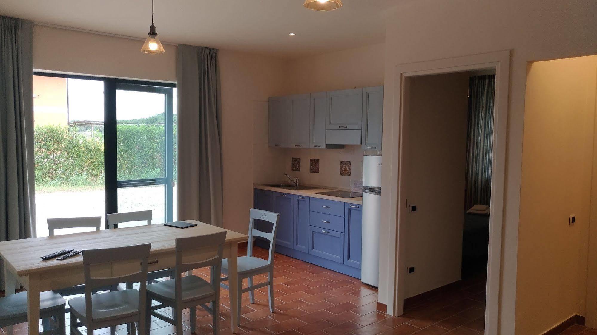 La Fattoria Di Tirrenia Aparthotel Buitenkant foto
