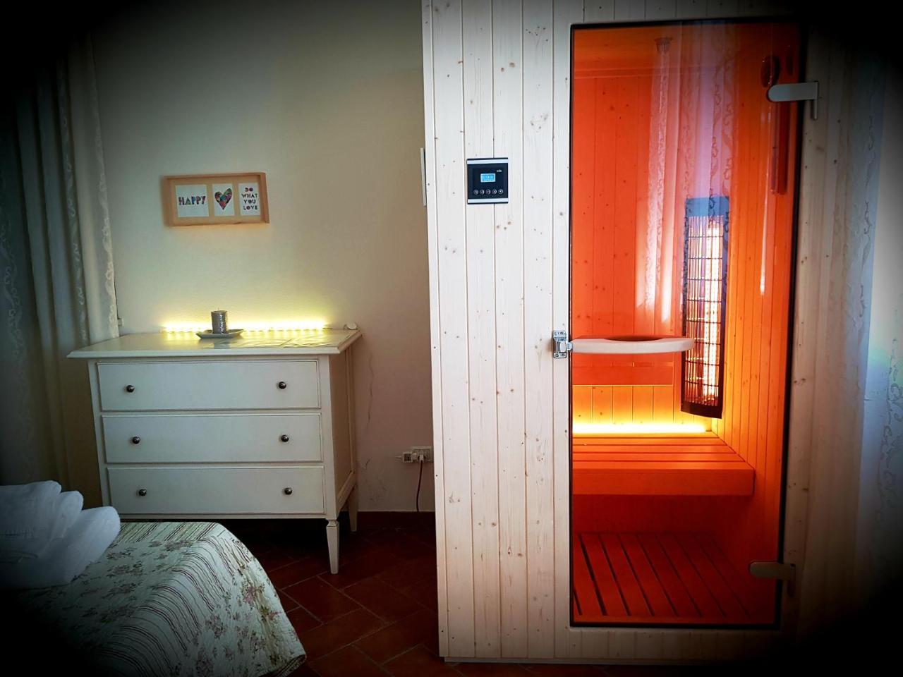 La Fattoria Di Tirrenia Aparthotel Buitenkant foto