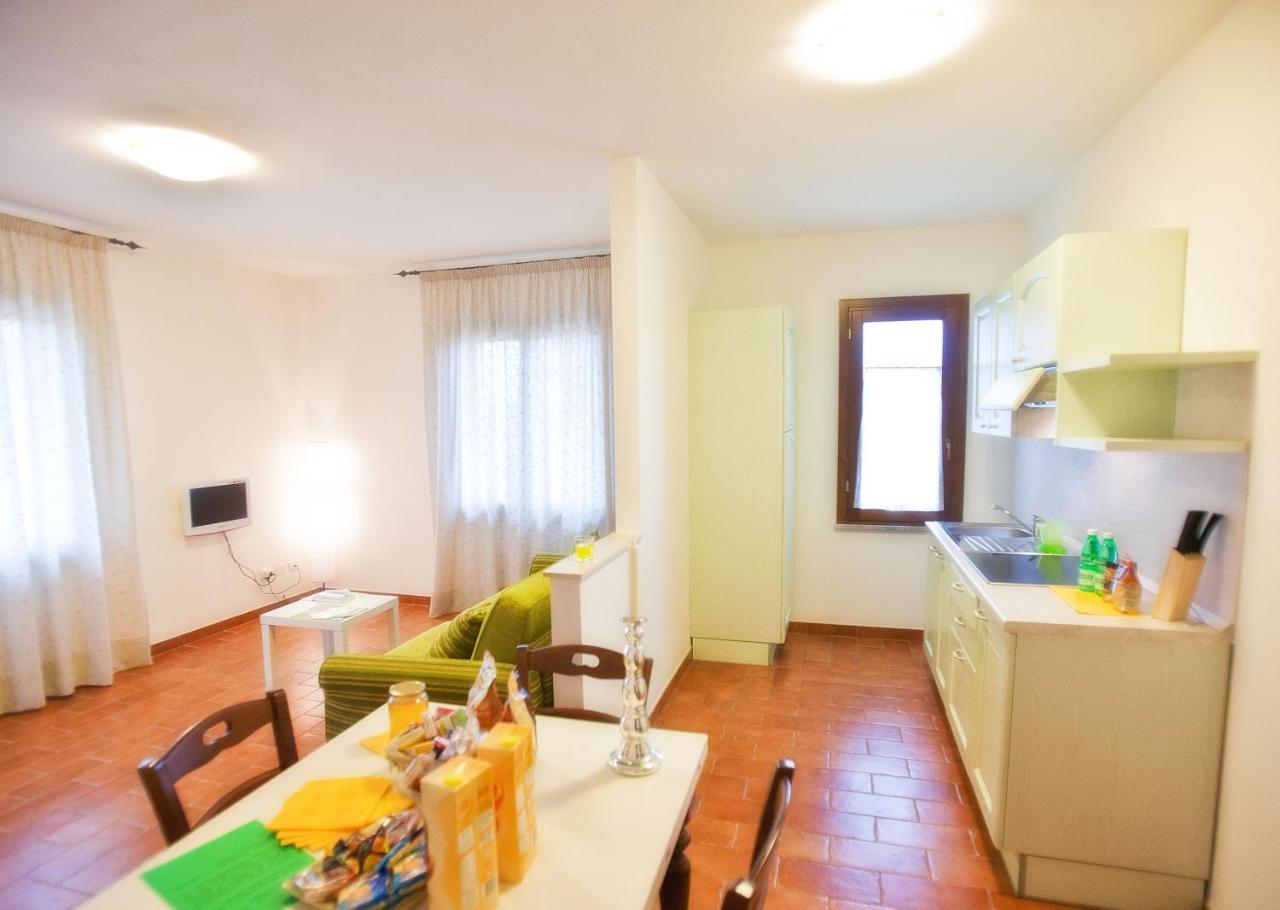 La Fattoria Di Tirrenia Aparthotel Buitenkant foto