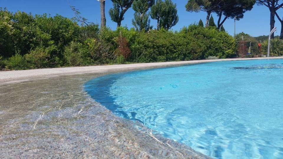 La Fattoria Di Tirrenia Aparthotel Buitenkant foto